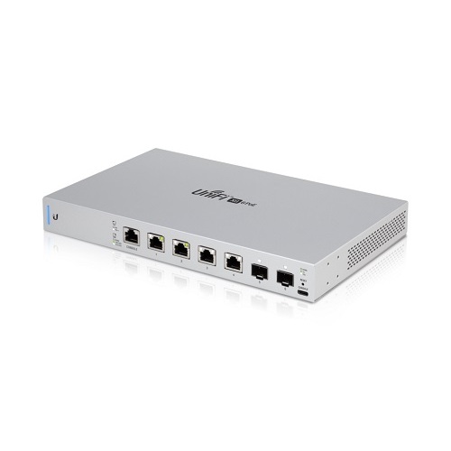 Ubiquiti UniFi Fully Managed, Layer3 - 4x 10GB Ethernet PoE++ (802.3bt) Ports - 2x 10GB SFP+ Uplinks